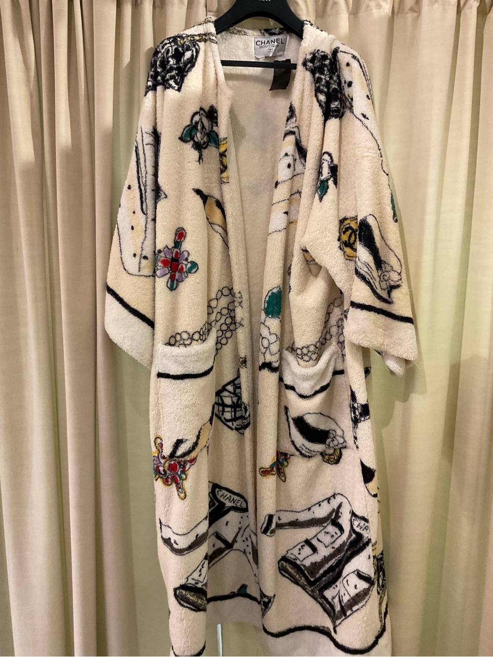 Chanel Robe - Picture 5 of 9